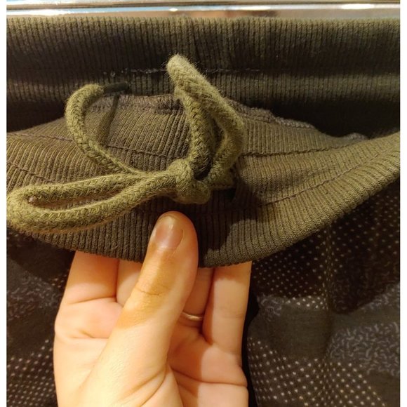 CM Fashion UNISEX shorts with pockets elastic waist with drawstring - Picture 4 of 5